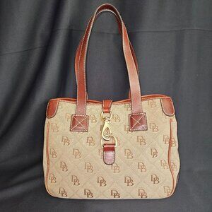 DOONEY & BOURKE Vintage Signature Canvas Tan/Brown Gold Latch Lock Shoulder Bag